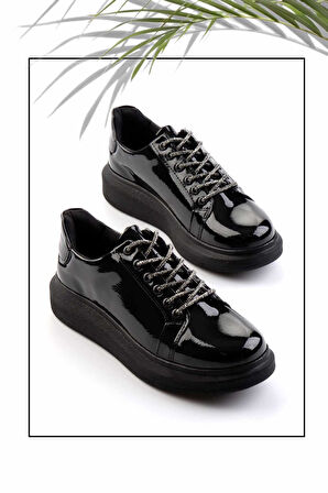 Siyah Kırışık Rugan  Kadın Sneaker K01179087008