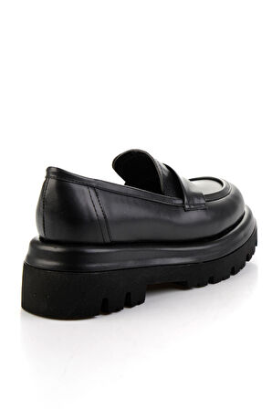 Siyah  Kadın Loafer Ayakkabı K01188050309