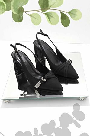 Bambi Mat Siyah Saten  Kadın Klasik Topuklu Ayakkabi K01209511638