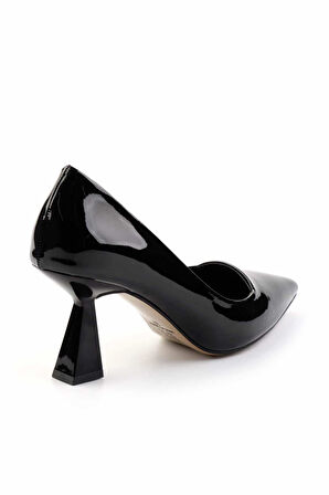 Siyah Rugan  Kadın Klasik Topuklu Ayakkabı K01231400008