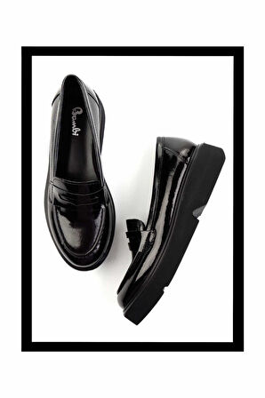 Siyah Kırışık Rugan  Kadın Loafer Ayakkabı K01257068008