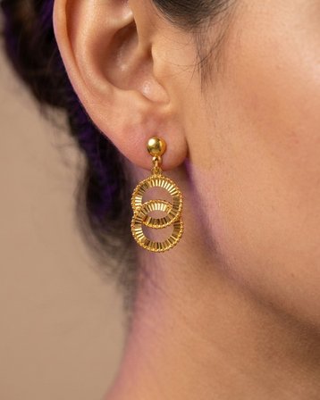 İç İçe Dorika Halka Sallantılı Top Top Çember Altın Küpe 22 Ayar 4.18 Gram Kadın Hediye