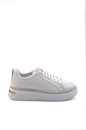 Beyaz Rugan  Kadın Sneaker K01377024008