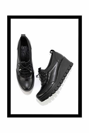 Siyah  Kadın Casual Ayakkabı K01413055009