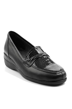 Siyah Hakiki Deri Kadın Dolgu Topuklu Ayakkabı K01531254103