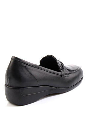 Siyah Hakiki Deri Kadın Dolgu Topuklu Ayakkabı K01531254103