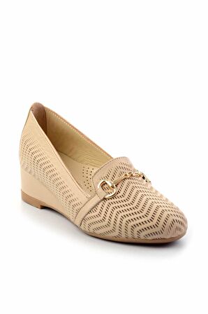 Bej Hakiki Deri Kadın Dolgu Topuklu Ayakkabı K01531200103