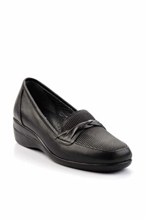 Siyah Hakiki Deri Kadın Dolgu Topuklu Ayakkabı K01531123603