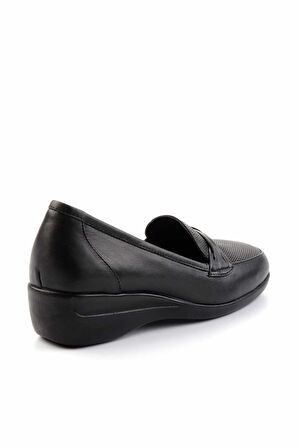 Siyah Hakiki Deri Kadın Dolgu Topuklu Ayakkabı K01531123603