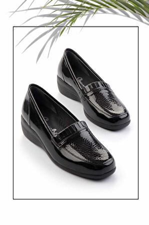 Siyah Leather Kadın Klasik Ayakkabı K01531123411