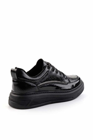 Siyah Kırışık Rugan  Kadın Sneaker K01566004608