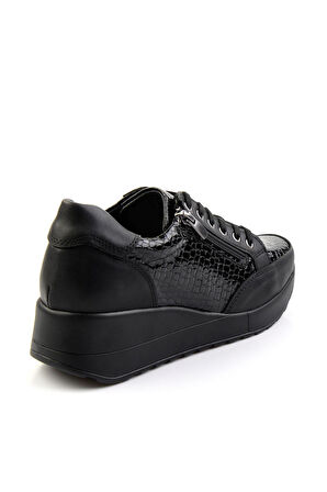 Siyah Rugan Kroko Hakiki Deri Kadın Casual Ayakkabı K01586080011