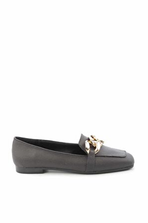 Bambi Siyah Baski Detayli  Kadın Loafer Ayakkabi K01641165910