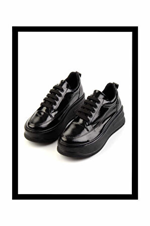 Siyah Rugan   Kadın Sneaker K01924041508
