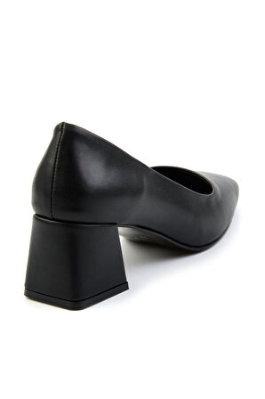 Siyah  Kadın Klasik Topuklu Ayakkabı K01992111109