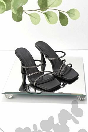 Bambi Mat Siyah Saten  Kadın Terlik K04124001938