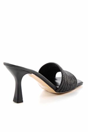 Siyah Taşlı  Kadın Terlik K04192163009