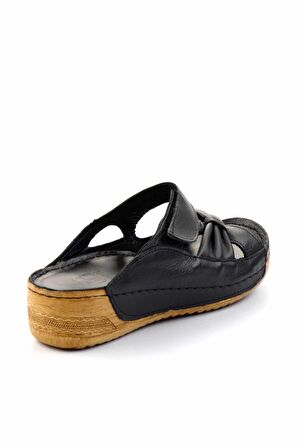 Siyah Hakiki Deri Kadın Terlik K04331777703