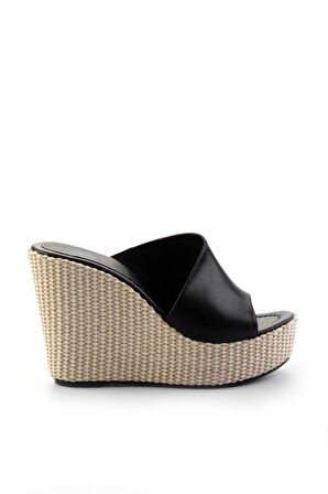 Siyah Hakiki Deri Kadın Terlik K04480091003