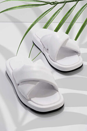 Siyah Leather Kadın Terlik K04507430003