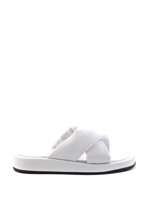 Bambi Beyaz  Kadın Terlik K04503401109