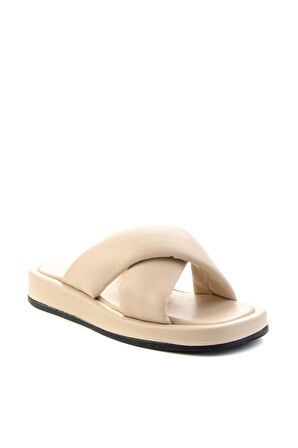 Bambi Bej  Kadın Terlik K04503401109