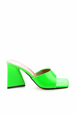 Bambi Yesil  Kadın Terlik K04666011909