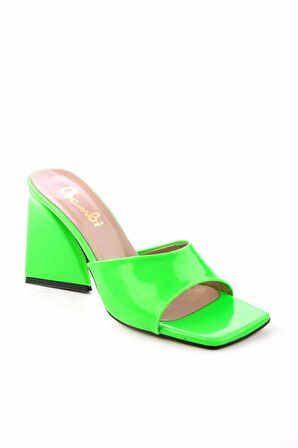 Bambi Yesil  Kadın Terlik K04666011909