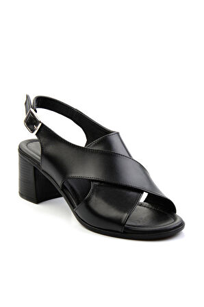 Siyah Hakiki Deri Kadın Sandalet K05040030103