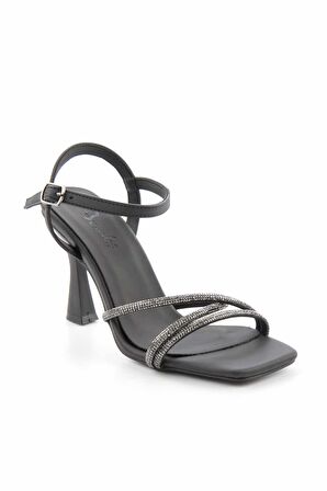 Bambi Mat Siyah Saten  Kadın Klasik Topuklu Ayakkabi K05124011238