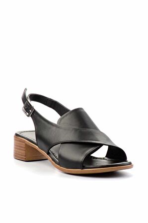 Siyah Hakiki Deri Kadın Klasik Topuklu Ayakkabı K05290032503