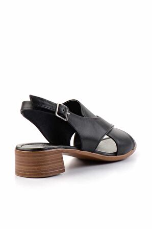 Siyah Hakiki Deri Kadın Klasik Topuklu Ayakkabı K05290032503