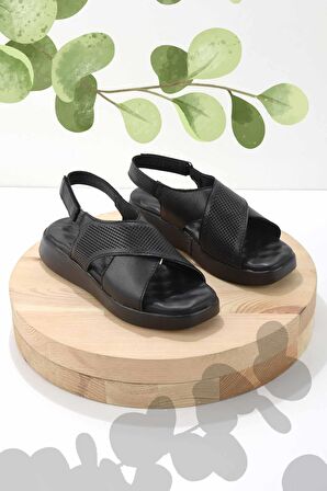 Siyah Hakiki Deri Kadın Sandalet K05357010103