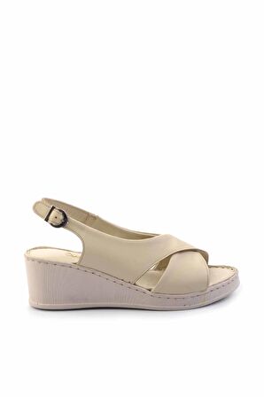 Bej Hakiki Deri Kadın Dolgu Topuklu Ayakkabı K05466057003