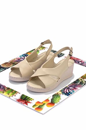 Bej Hakiki Deri Kadın Dolgu Topuklu Ayakkabı K05466057003