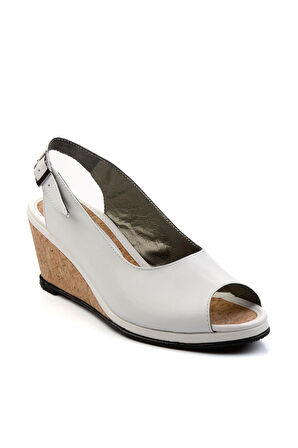 Beyaz Leather Kadın Sandalet K05582032103