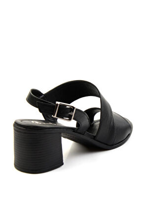 Siyah Leather Kadın Klasik Topuklu Ayakkabı K05586222403