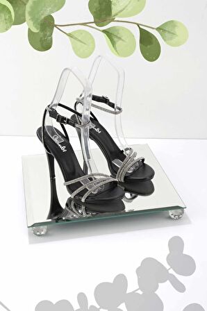 Parlak Siyah  Kadın Abiye Ayakkabı K05726030209