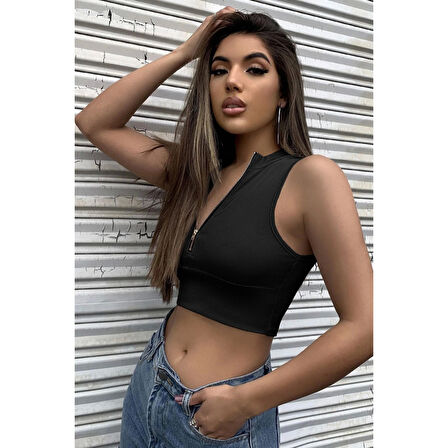 MARSiLYAN- Kadın Siyah Yarım Fermuarlı Sıfır Kol Crop Top Bluz