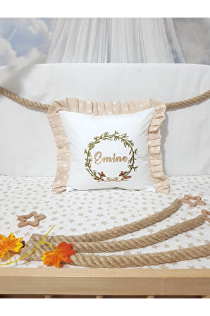 Bebek İsimli Nakışlı Kırlent ve Kılıfı 40x40 cm Takı Yastığı Fırfırlı