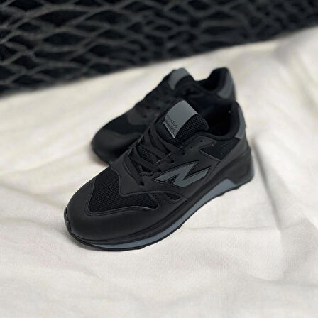 KADIN SIYAH KALIN TABAN SPOR AYAKKABI