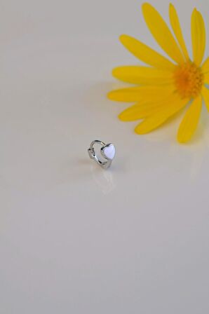 Beyaz Kalpli Halka Tragus Piercing Helix Kıkırdak Küpesi Gümüş Renkli