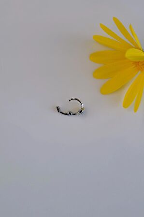 Siyah Kalpli Halka Tragus Piercing Helix Kıkırdak Küpesi Gümüş Renkli