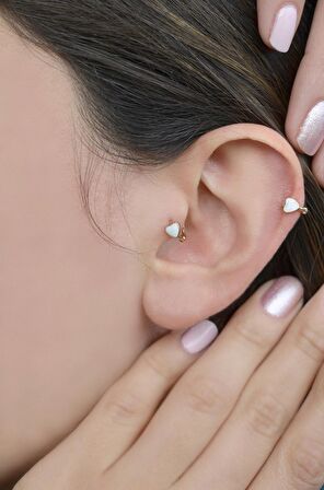 Beyaz Kalpli Halka Tragus Piercing Kıkırdak Küpesi