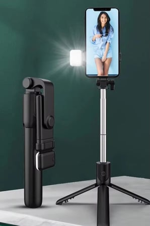 Kendiliğinden Led Işıklı Kumandalı Uzayabilen Selfie Çubuğu,Masa Üstü Tripod