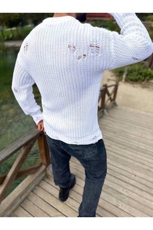Tüylenmez Naturel Pamuk Rahat Kesim Salaş Kazak Oversize Yırtık Detaylı Lazer Kesim
