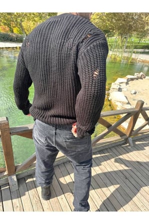 Tüylenmez Naturel Pamuk Rahat Kesim Salaş Kazak Oversize Yırtık Detaylı Lazer Kesim