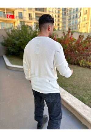 Kazak Naturel Örme Pamuk Bisiklet Yaka Tüylenmeyen Yırtık Detaylı Lazer Kesim Triko Kazak