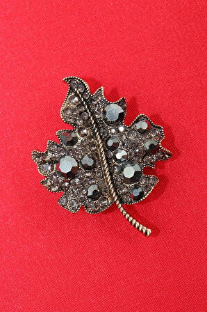 Meşe Yaprağı Broş. Yaka Iğnesi Meşe Yaprağı Broş. Taşlı Tasarım Broş. Kadın Broş. Yaprak Broş.