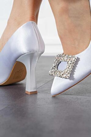 Feles Kare Taş Detaylı Stiletto Kadın Topuklu Ayakkabı